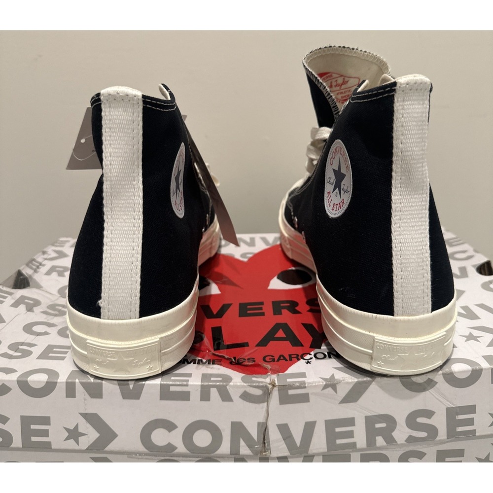 COMME DES GARÇONS PLAY M11W13 Converse Chuck 70OG Single Heart Hi Sneakers Black - Picture 9 of 15